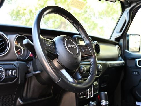 Used 2020 Jeep Wrangler Unlimited Freedom Edition image 12