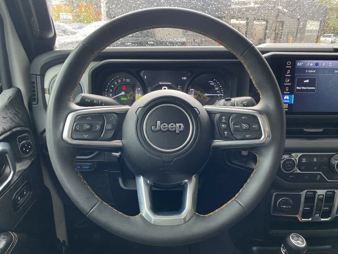 Used 2024 Jeep Wrangler Unlimited Sahara AWD/4WD image 19