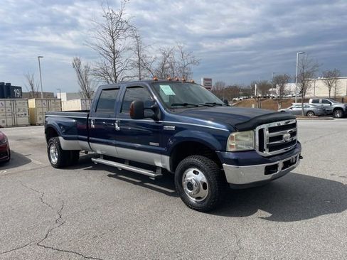 Used 2007 Ford F350 Lariat image 1