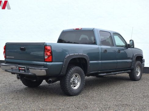 Used 2006 Chevrolet Silverado 2500 LT w/ Heavy-Duty Power Package image 5