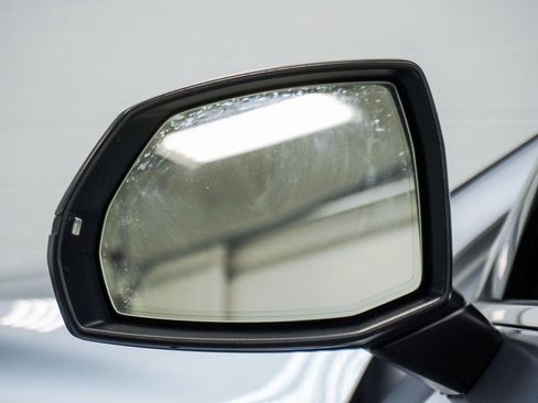 Used 2022 Audi SQ5 Prestige w/ Prestige Package image 17