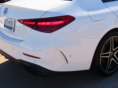 Used 2022 Mercedes-Benz C 300 4MATIC Sedan image 12