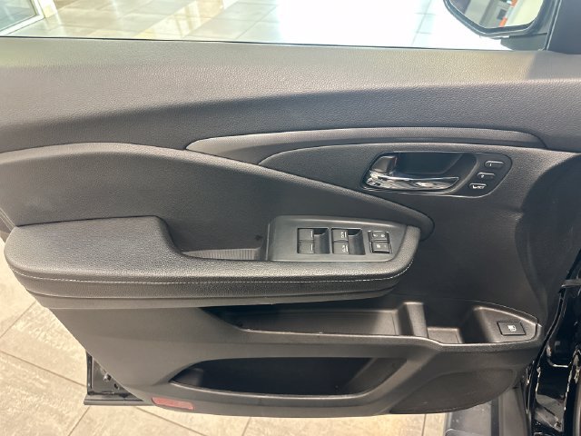 Used 2025 Honda Ridgeline RTL image 19