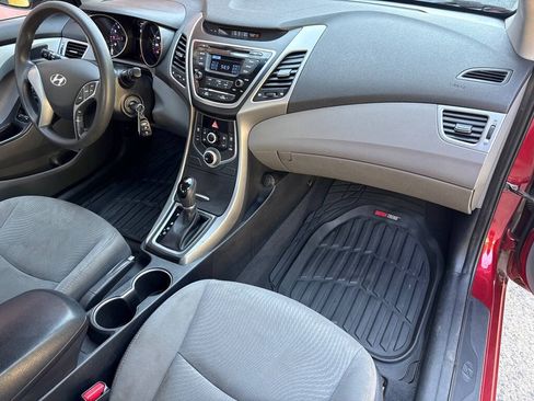 Used 2016 Hyundai Elantra SE FWD image 13