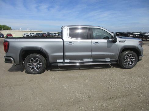 New 2026 GMC Sierra 1500 SLT w/ SLT Premium Plus Package AWD/4WD image 3
