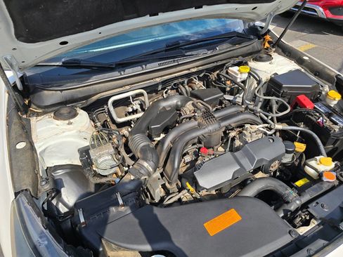 Used 2018 Subaru Outback 2.5i Premium AWD/4WD image 30