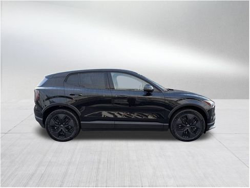 New 2026 Volvo EX30 Cross Country Ultra image 4