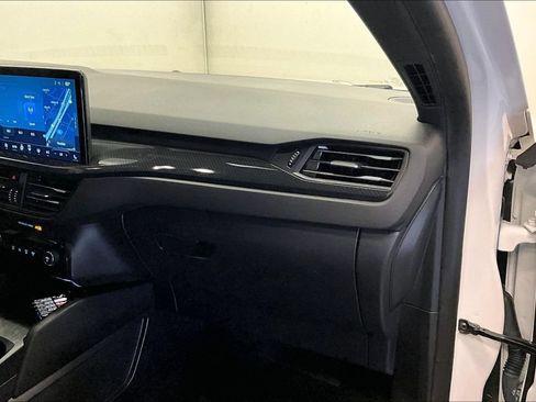 Used 2024 Ford Escape ST-Line w/ Tech Pack #1 FWD image 16