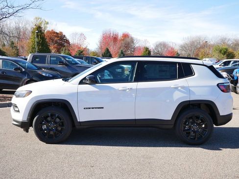 New 2026 Jeep Compass Latitude AWD/4WD image 16