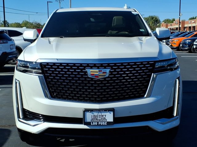 Used 2021 Cadillac Escalade Premium Luxury w/ LPO, Illumination Package AWD/4WD image 37