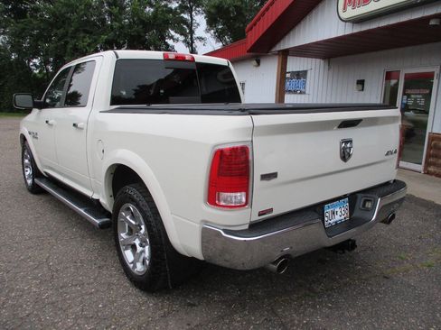 Used 2016 RAM 1500 Laramie w/ Convenience Group AWD/4WD image 6