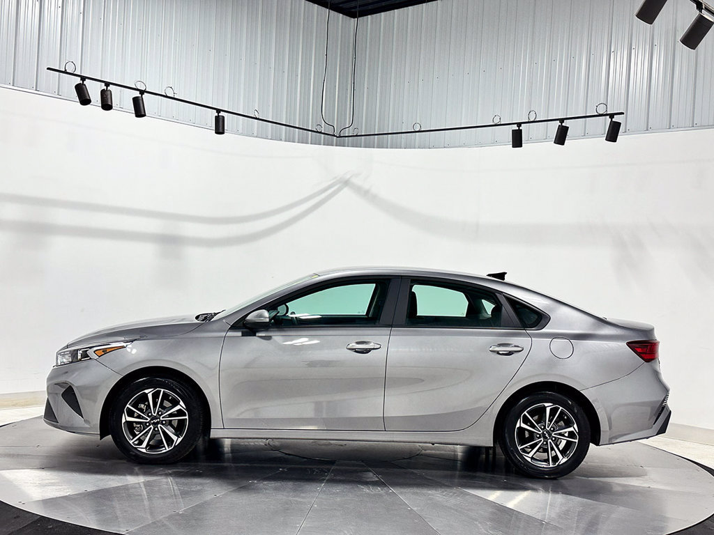 Used 2023 Kia Forte LXS FWD image 14