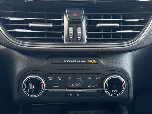 Used 2025 Ford Escape Active image 16