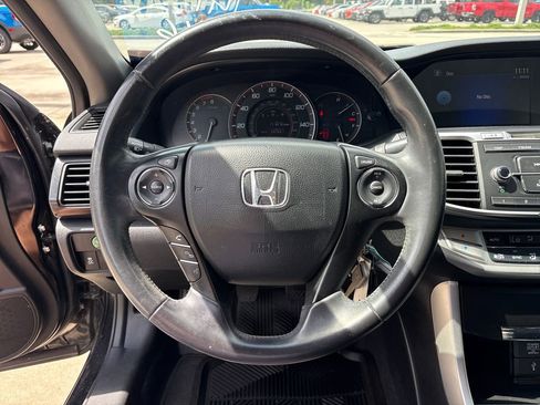 Used 2015 Honda Accord Sport image 17