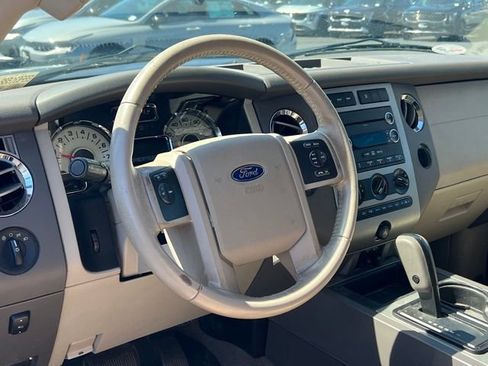 Used 2014 Ford Expedition XLT AWD/4WD image 10