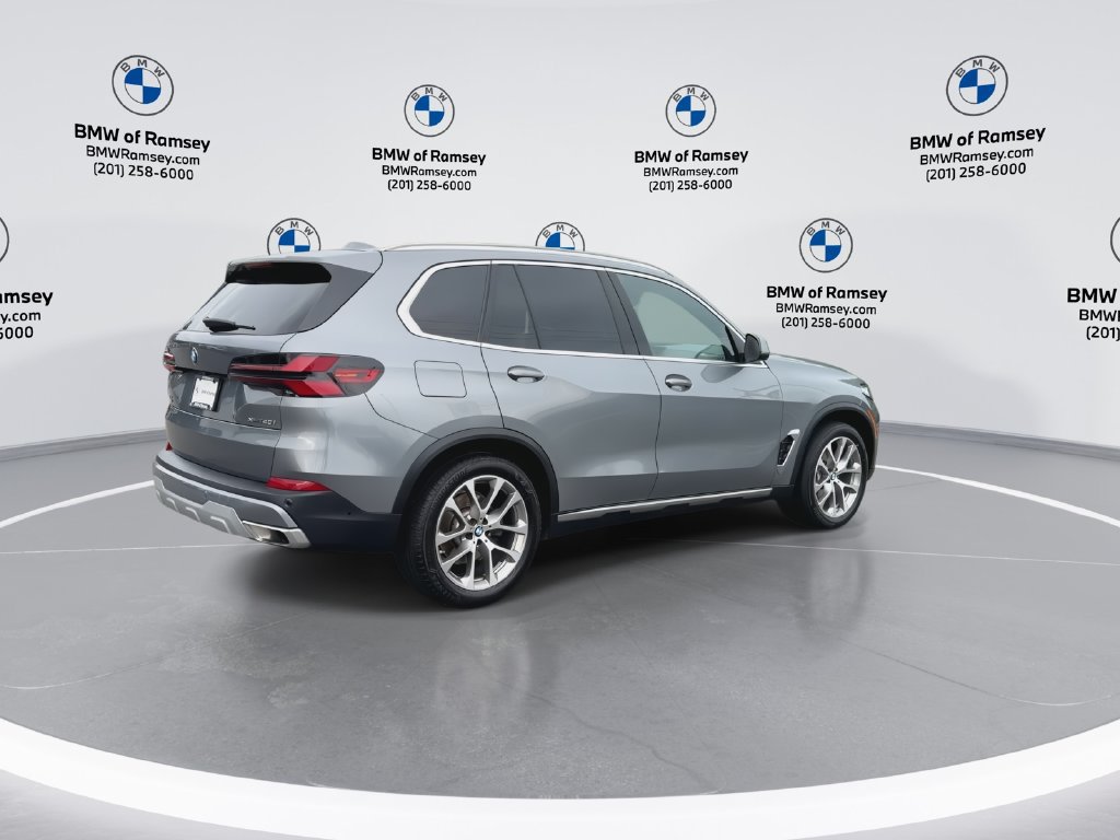 Used 2024 BMW X5 xDrive40i w/ Premium Package AWD/4WD image 8
