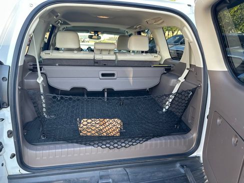Used 2018 Lexus GX 460 Premium w/ Premium Package AWD/4WD image 9