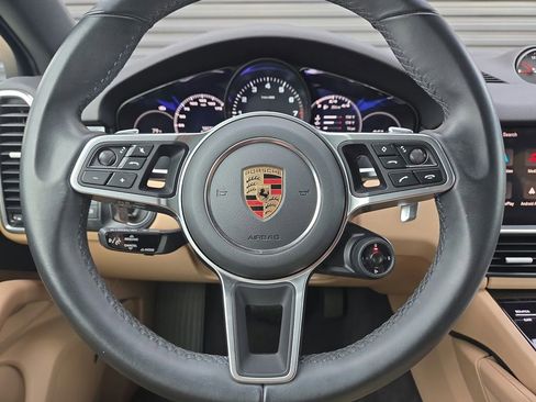 Certified 2023 Porsche Cayenne Platinum Edition AWD/4WD image 9