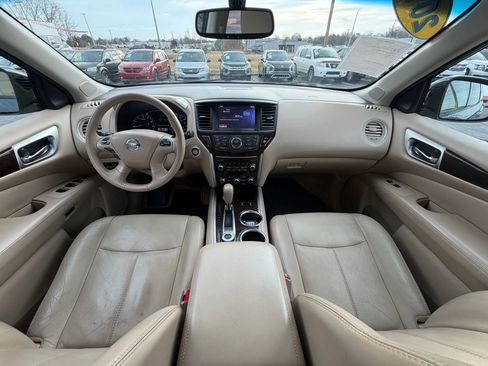 Used 2014 Nissan Pathfinder SL w/ SL Tech Package image 16