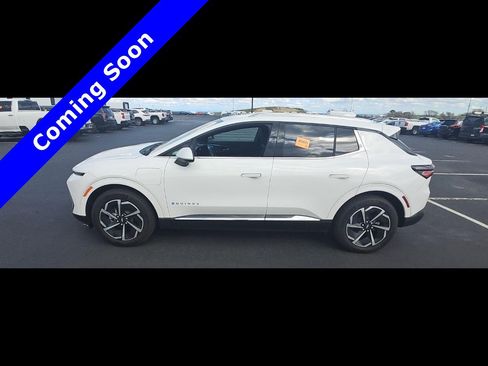 Used 2024 Chevrolet Equinox EV LT image 7