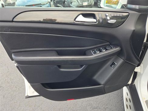 Used 2017 Mercedes-Benz GLE 350 4MATIC image 22