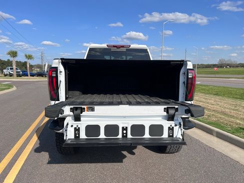 Used 2025 GMC Sierra 2500 AT4 w/ AT4 Premium Plus Package image 11