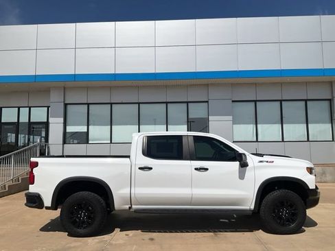 Used 2023 Chevrolet Silverado 1500 ZR2 w/ Technology Package AWD/4WD image 35
