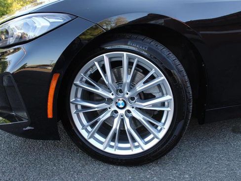 Used 2023 BMW 330i Sedan w/ Driving Assistance Package RWD image 9