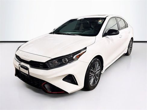 Used 2024 Kia Forte GT-Line w/ GT-Line Premium Package image 3