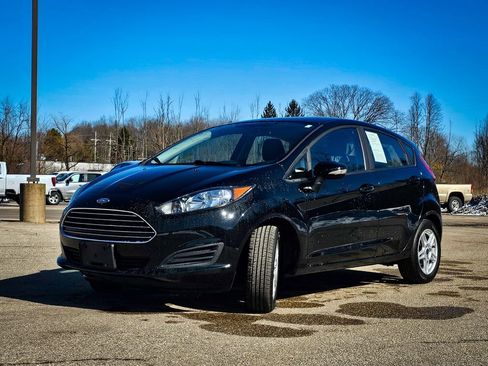 Used 2017 Ford Fiesta SE w/ Cold Weather Package image 7