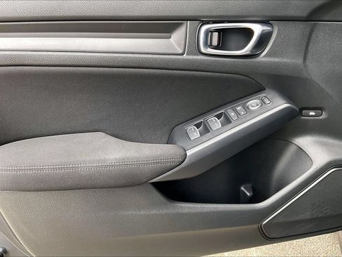 Used 2025 Honda Civic Sport image 18