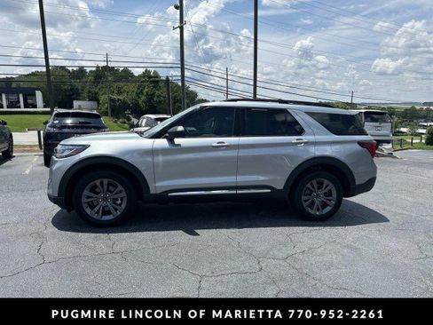 Used 2025 Ford Explorer Active w/ Active Comfort Package AWD/4WD image 4