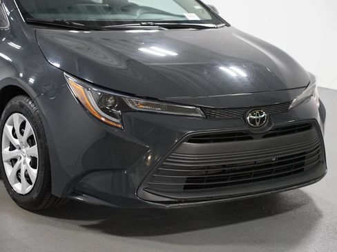 Used 2024 Toyota Corolla LE FWD image 4