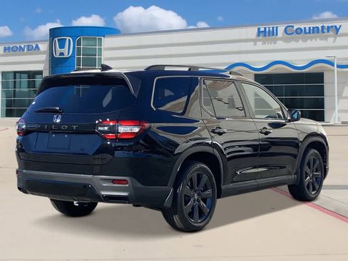 New 2026 Honda Pilot Sport image 4