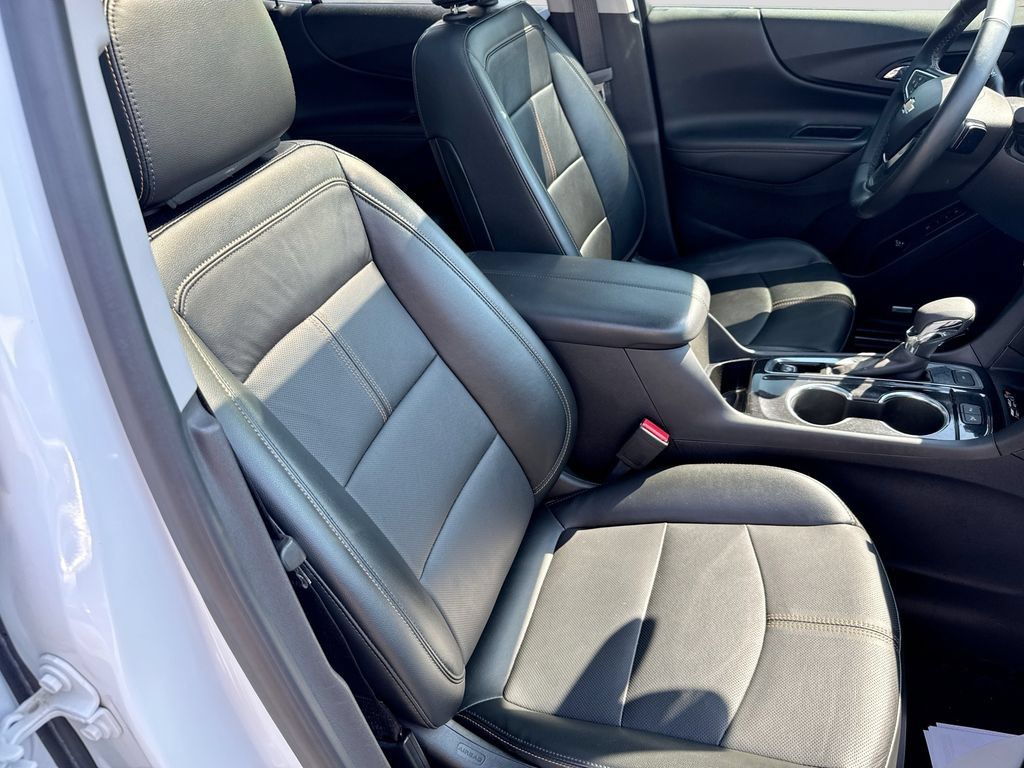 Used 2023 Chevrolet Equinox Premier AWD/4WD image 29