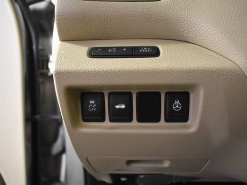 Used 2015 Nissan Altima 2.5 SV w/ Convenience Package FWD image 14