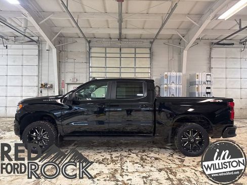 Used 2022 Chevrolet Silverado 1500 RST w/ Convenience Package II AWD/4WD image 8