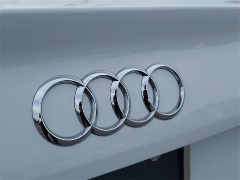 Used 2018 Audi A4 2.0T Premium image 7