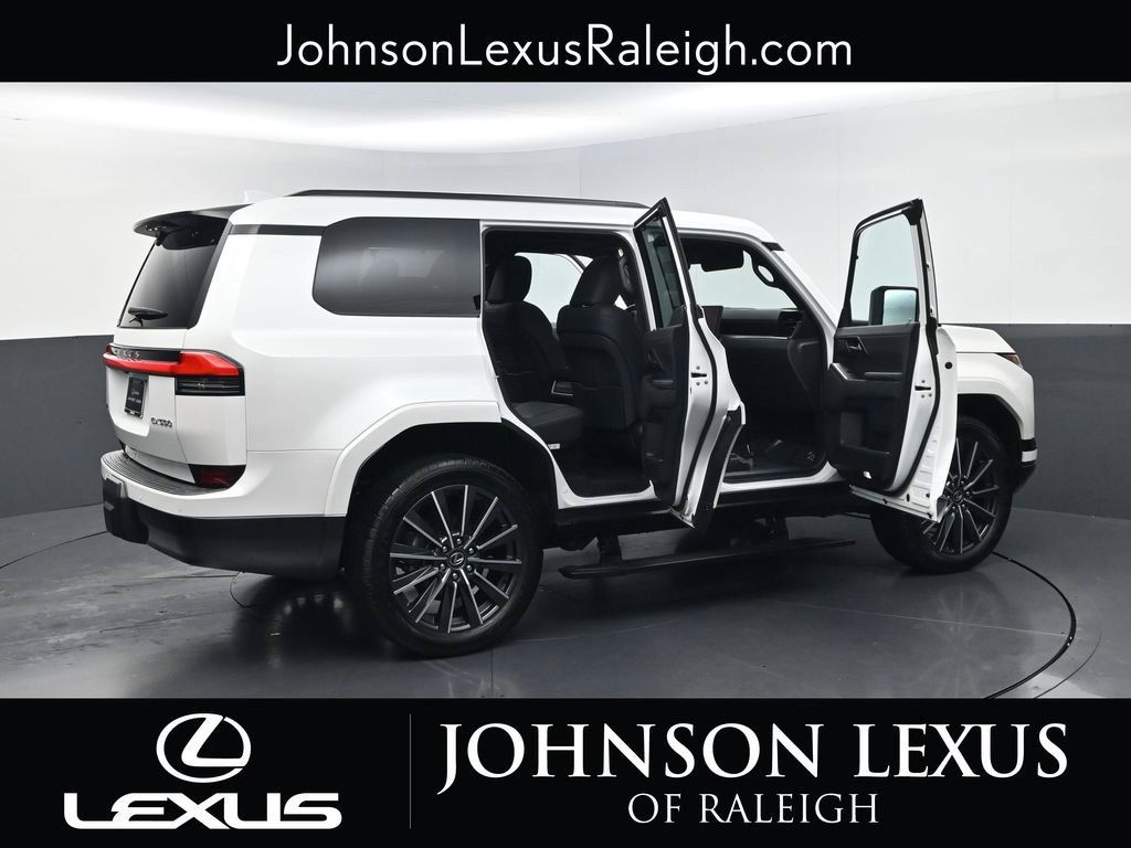 Used 2024 Lexus GX 550 w/ Cold Area Package AWD/4WD image 31