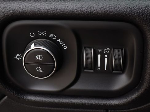 Used 2020 RAM 2500 Laramie w/ Night Edition AWD/4WD image 21