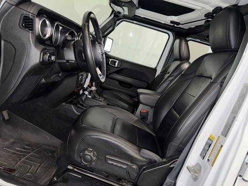 Used 2021 Jeep Wrangler Unlimited Sahara AWD/4WD image 9