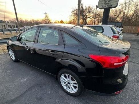 Used 2017 Ford Focus SE image 5