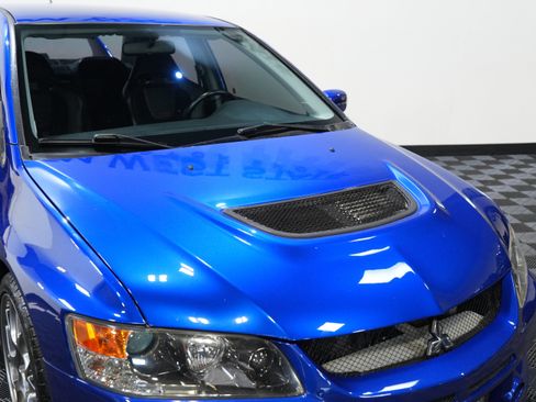 Used 2006 Mitsubishi Lancer Evolution AWD/4WD image 12