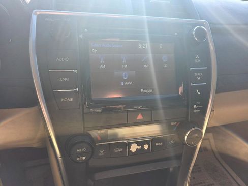 Used 2016 Toyota Camry XLE image 15