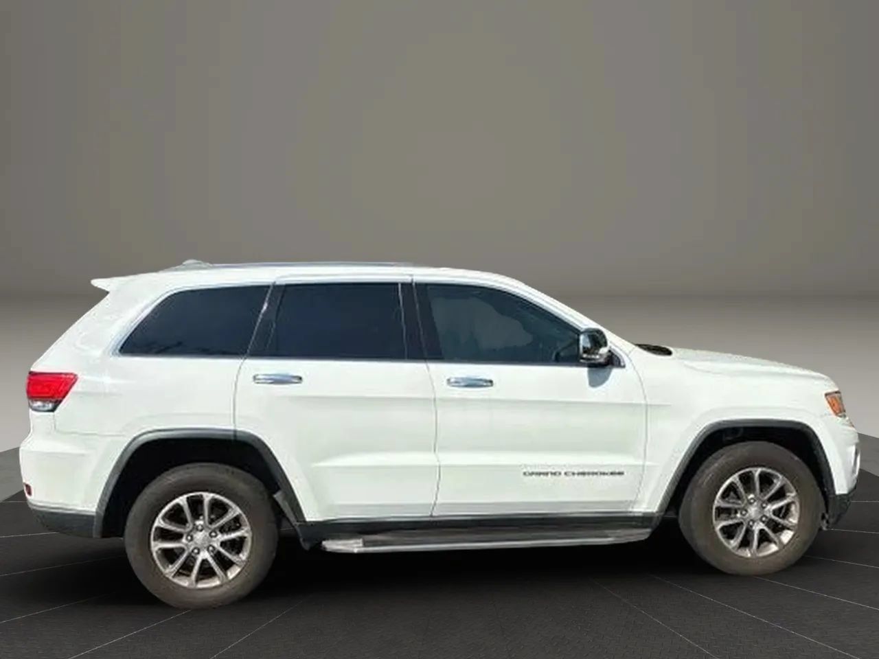 Used 2016 Jeep Grand Cherokee Limited AWD/4WD image 10