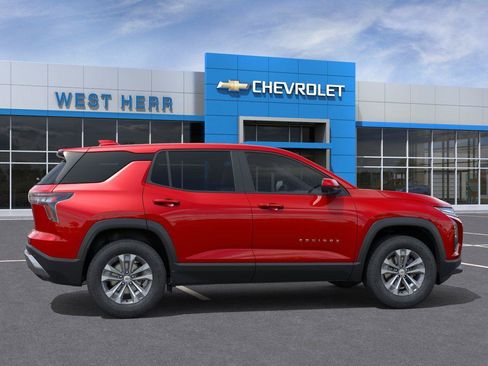 New 2026 Chevrolet Equinox LT w/ Convenience Package II AWD/4WD image 5
