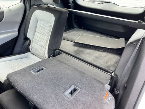 Used 2022 Chevrolet Equinox LS AWD/4WD image 17