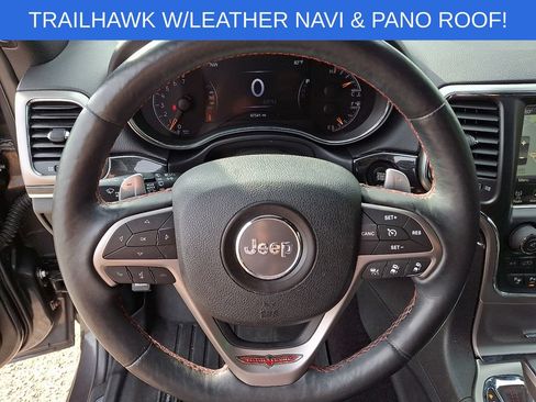 Used 2017 Jeep Grand Cherokee Trailhawk w/ Trailhawk Luxury Group AWD/4WD image 19