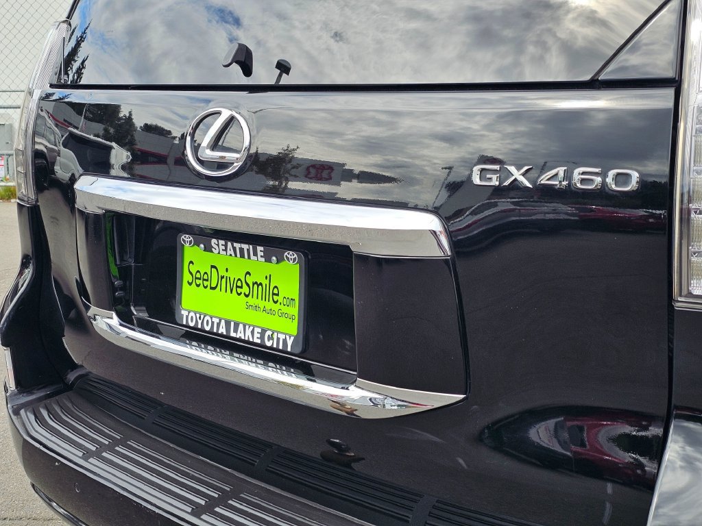 Used 2015 Lexus GX 460 w/ Premium Package AWD/4WD image 13