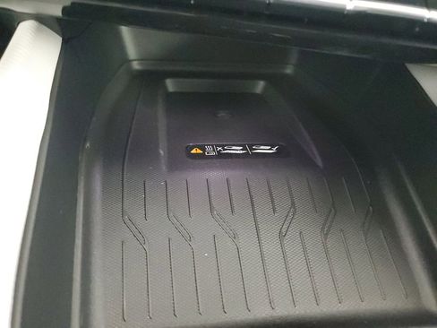 New 2026 Chevrolet Equinox EV LT image 18